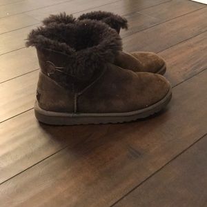 Mini button Bailey Ugg boots, size 8